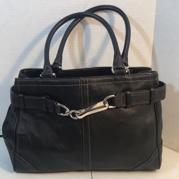 Coach Handbags - Coach black leather Hampton handbag F11199